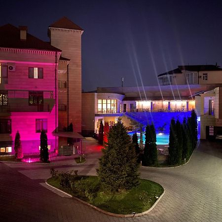 Grand Hills Hotel Yerevan Exterior photo